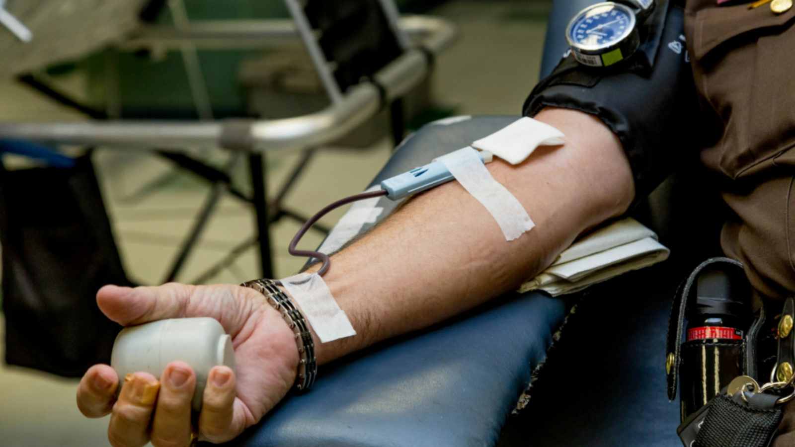transfuso-de-sangue-homem-1024x577