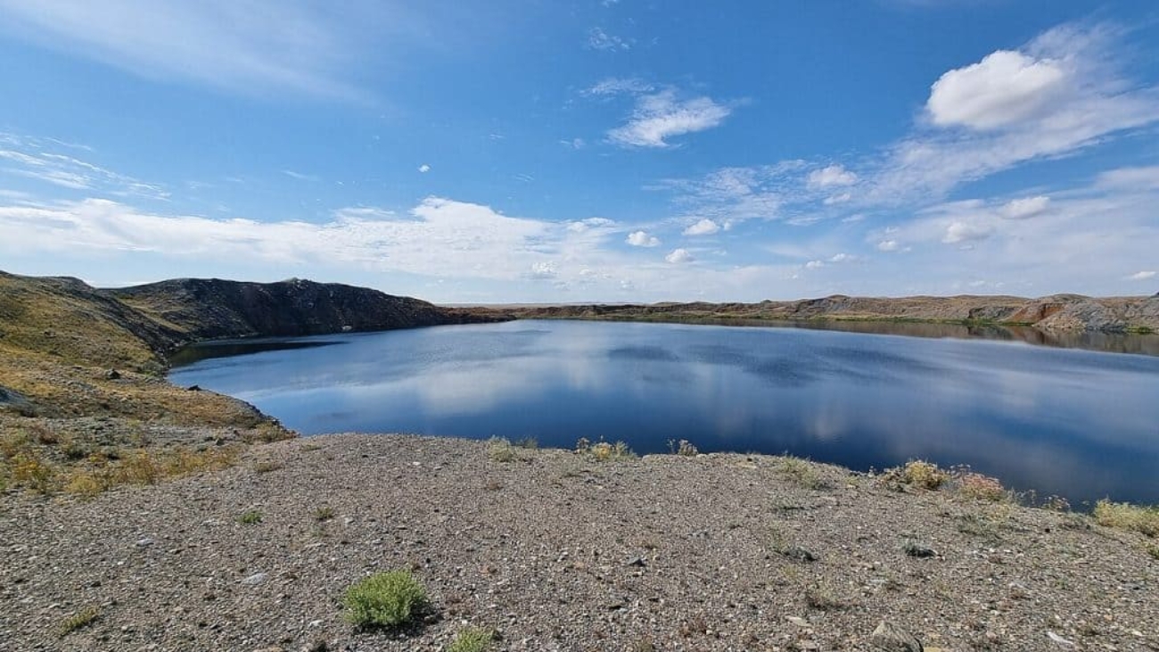Atomic_Lake_Atomwaffentestgelande_Semipalatinsk_Kasachstan-1024x577