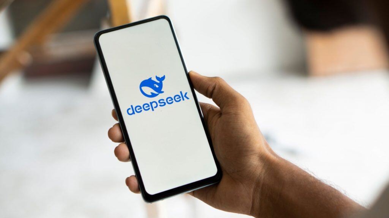 deepseek-1-e1738169538733-1024x577