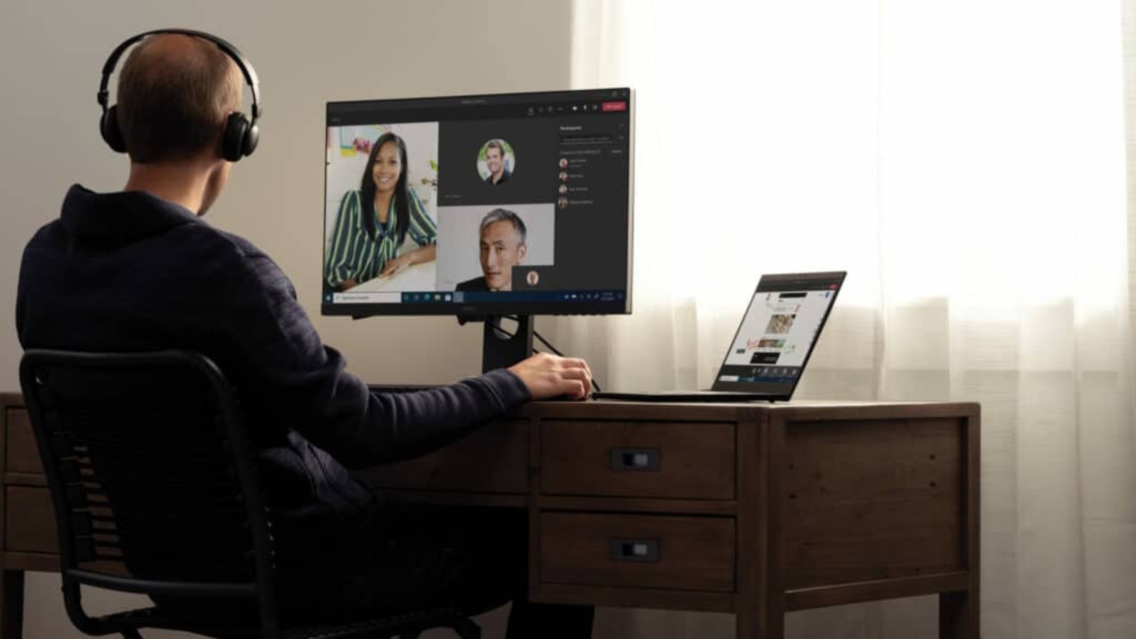 WIN20_PRO_RemoteWorking_033-1-scaled-1-1024x768