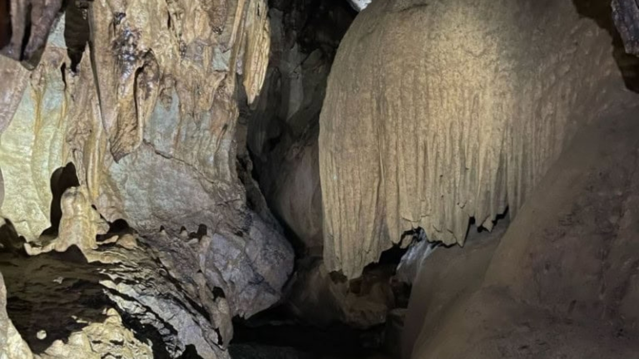 caverna-768x1024